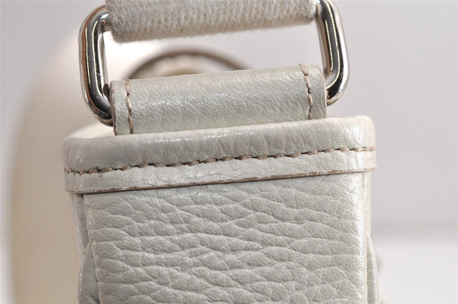 Authentic BURBERRY Vintage Leather Shoulder Cross Body Bag Purse White 0764K