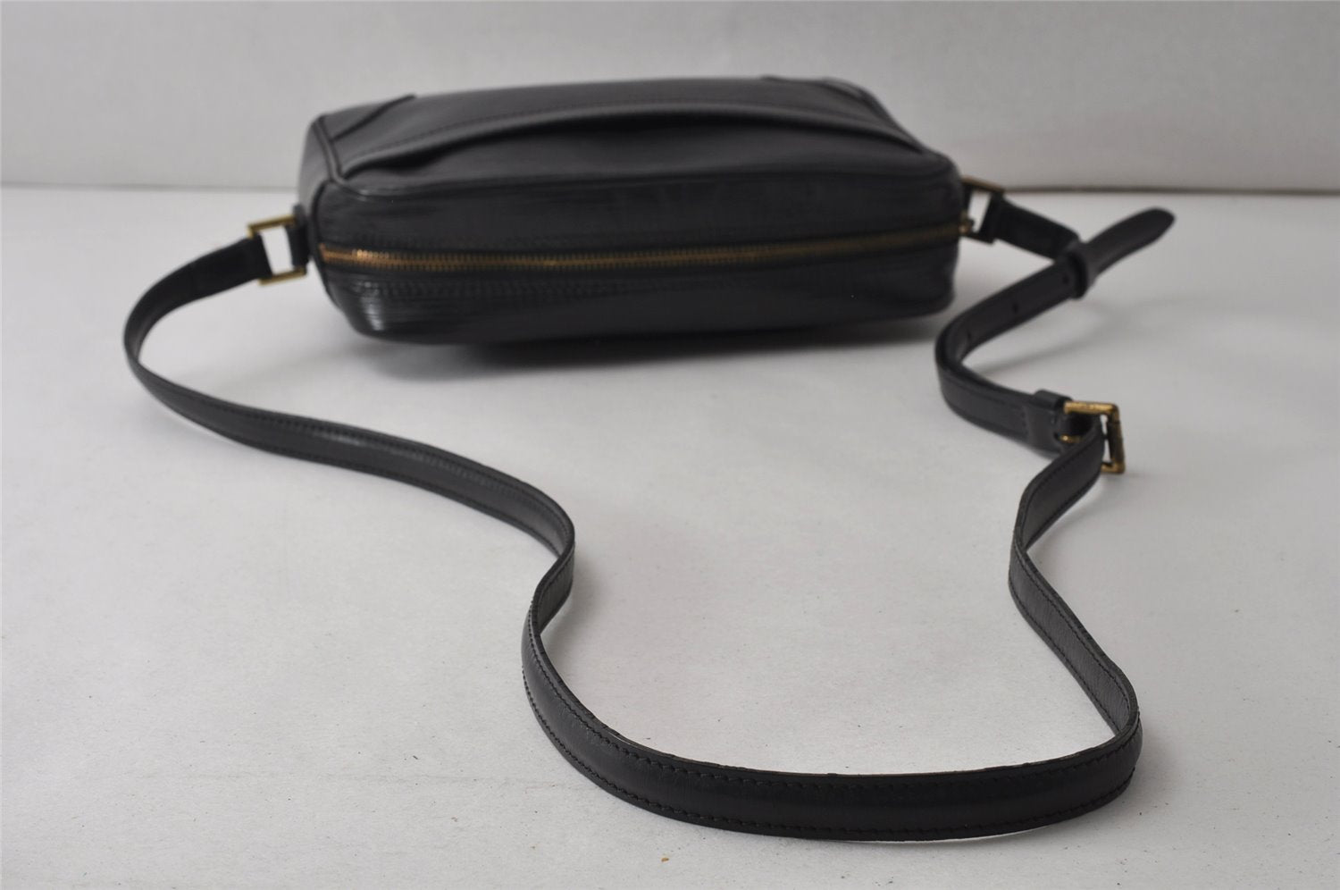 Auth Louis Vuitton Epi Trocadero 24 Shoulder Cross Bag M52312 Black Junk 0766K