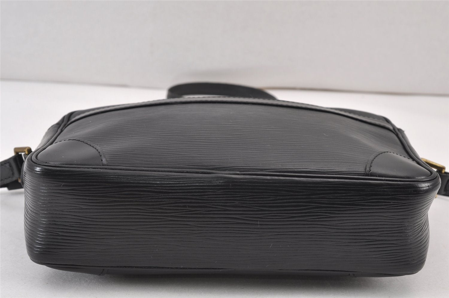 Auth Louis Vuitton Epi Trocadero 24 Shoulder Cross Bag M52312 Black Junk 0766K