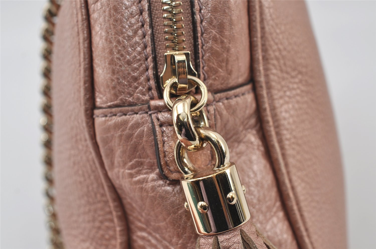 Authentic GUCCI SOHO Tassel Chain Shoulder Hand Bag GG Leather 308983 Pink 0768J