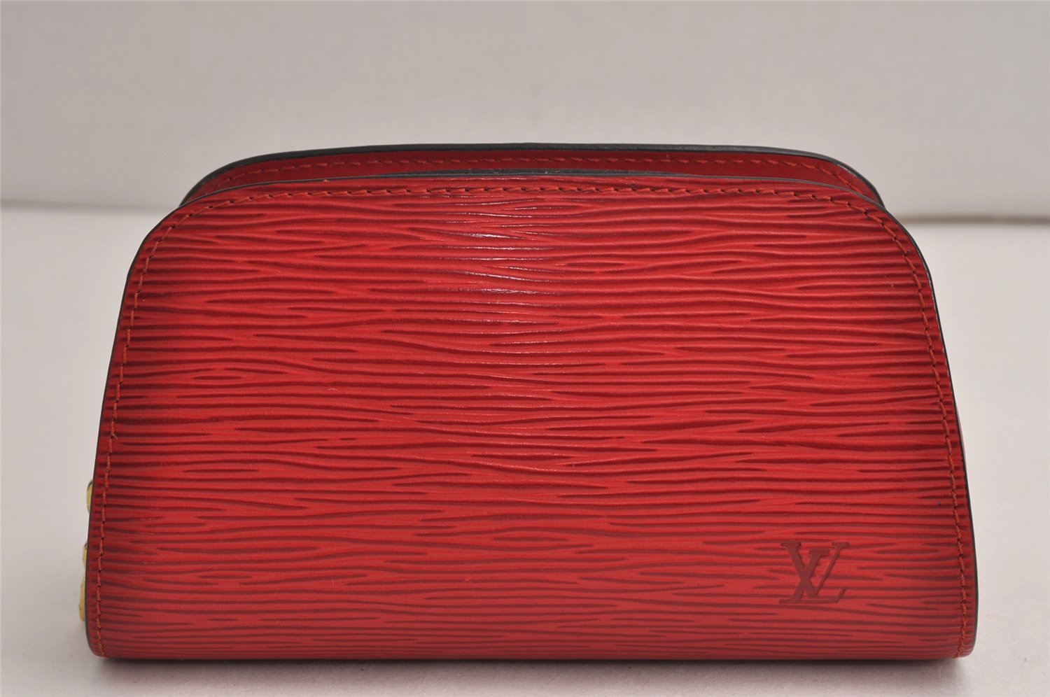 Authentic Louis Vuitton Epi Dauphine Cosmetic Pouch Red M48447 LV Junk 0771K