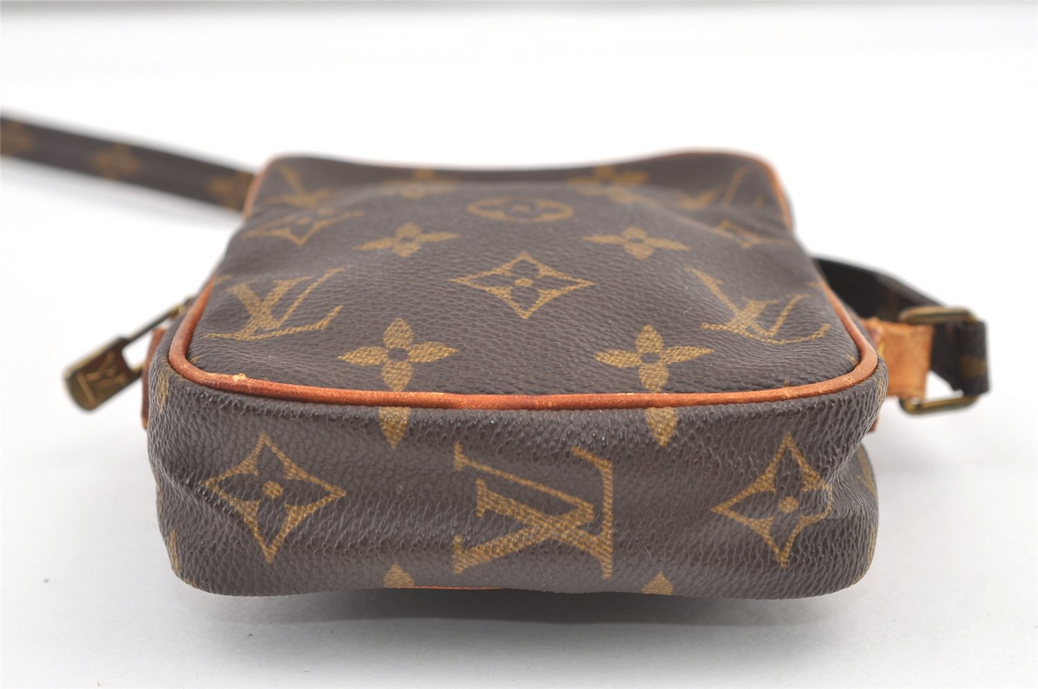 Auth Louis Vuitton Monogram Mini Poche Danube Shoulder Cross Bag M45268 LV 0777K