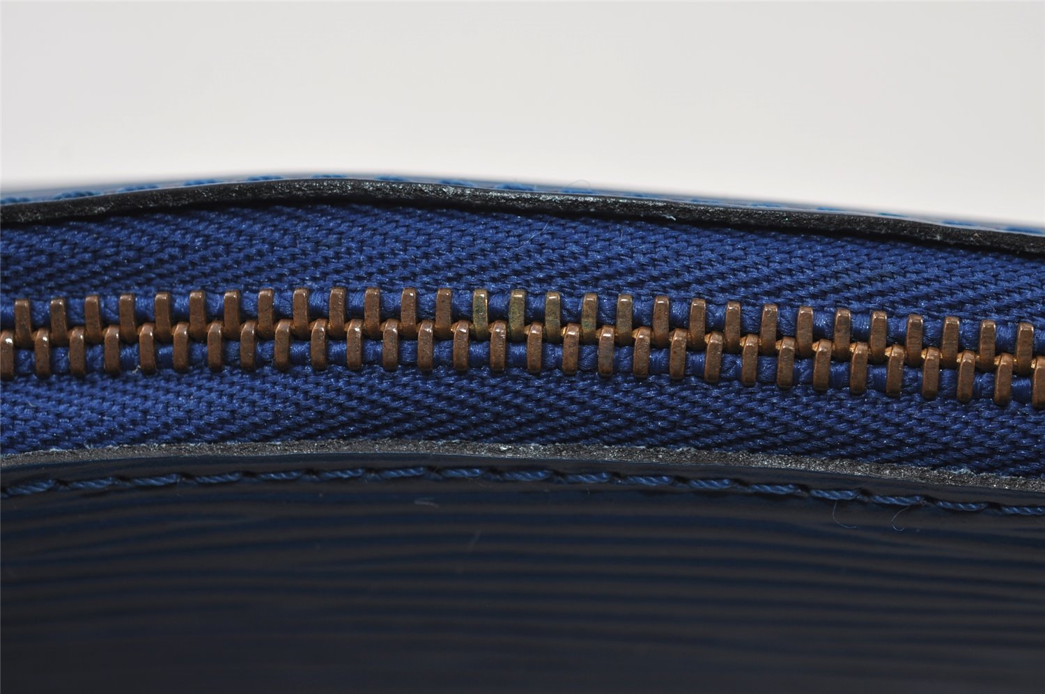 Authentic Louis Vuitton Epi Pochette Accessoires Pouch Blue M52945 LV 0778J