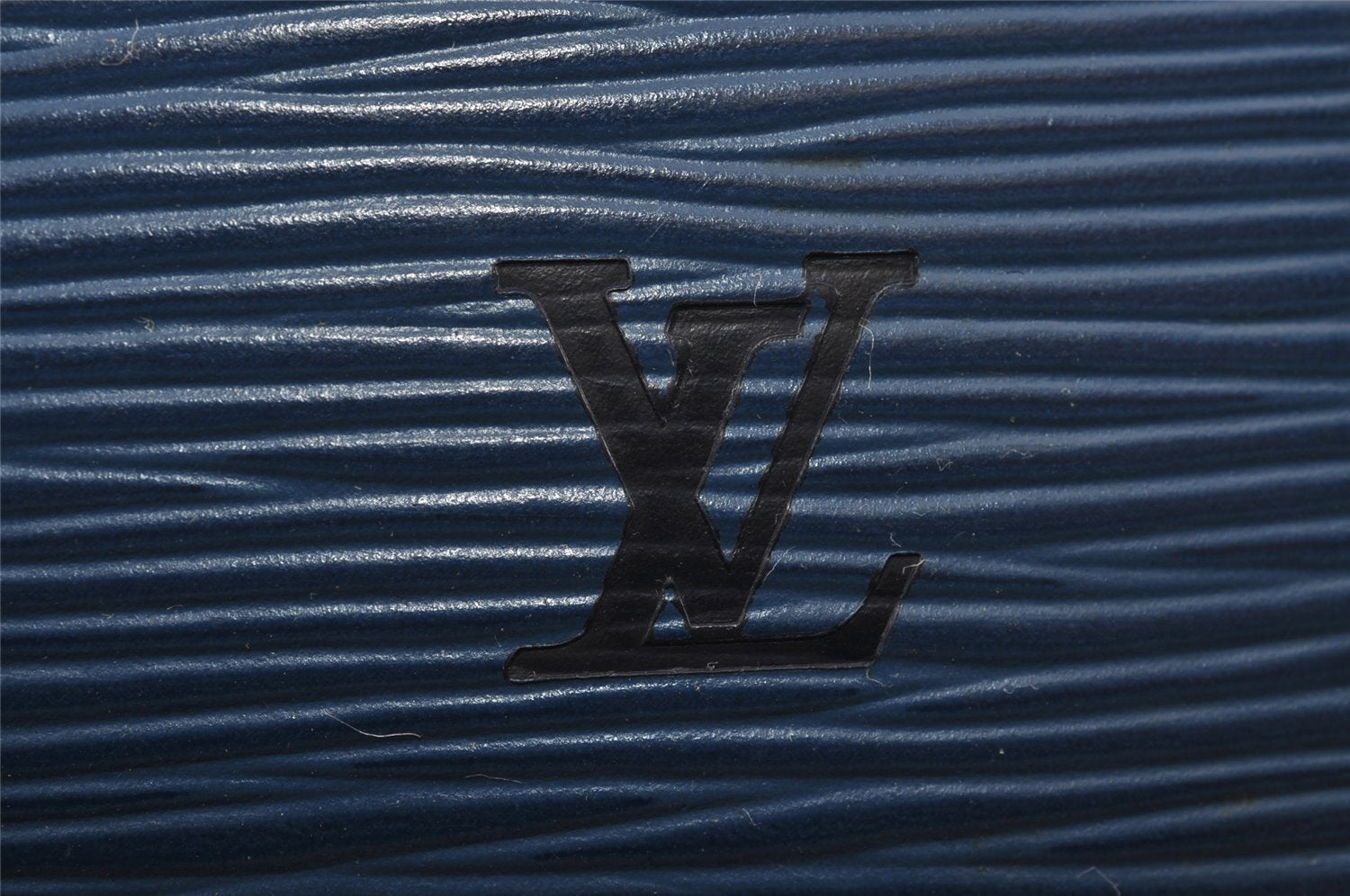 Authentic Louis Vuitton Epi Pochette Accessoires Pouch Blue M52945 LV 0778J