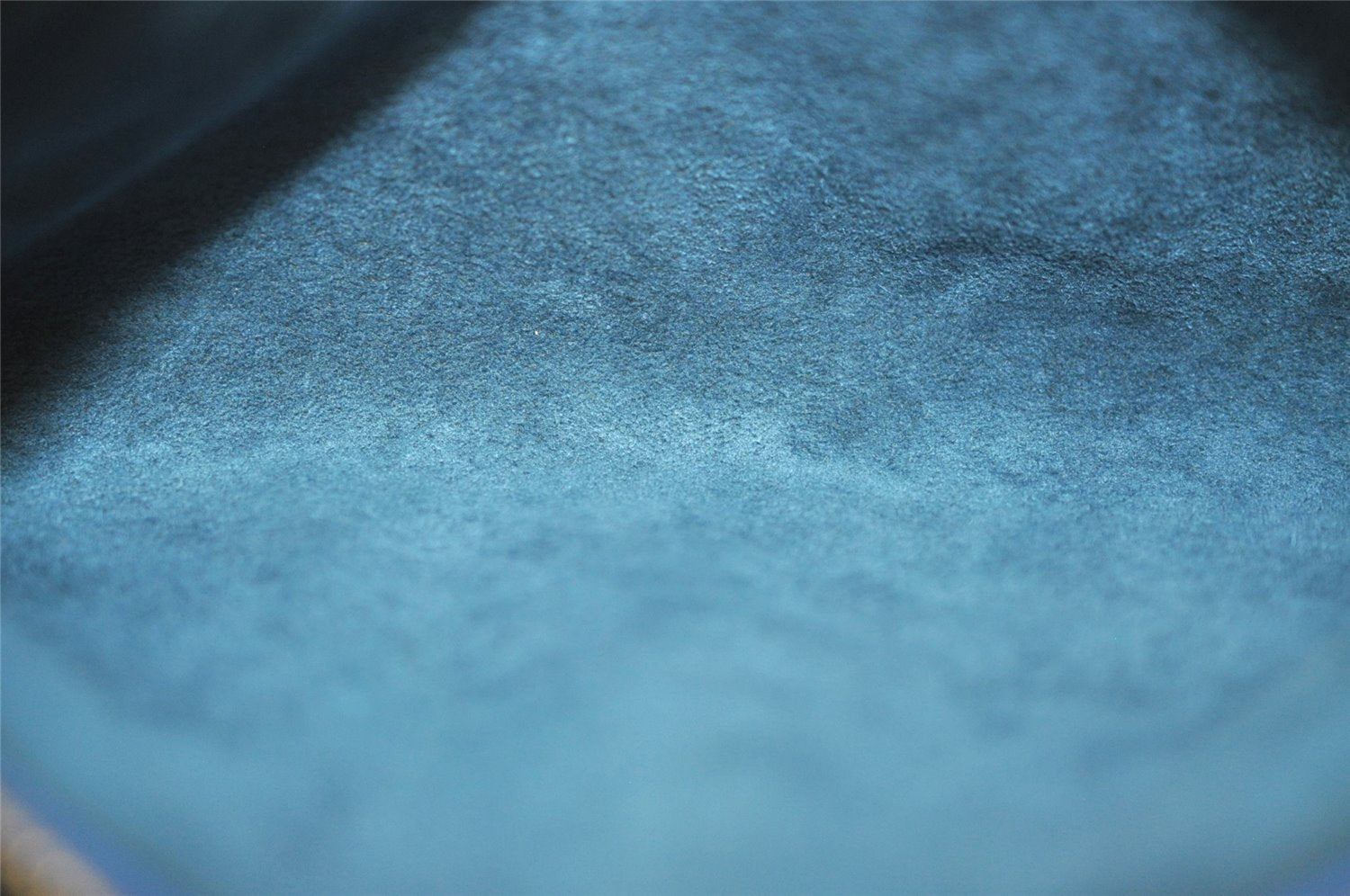 Authentic Louis Vuitton Epi Pochette Accessoires Pouch Blue M52945 LV 0778J