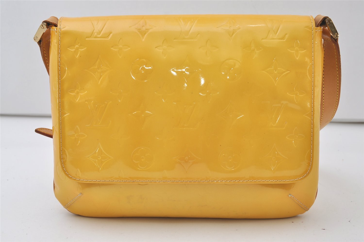 Auth Louis Vuitton Vernis Thompson Street Shoulder Bag Yellow M91071 LV 0780J