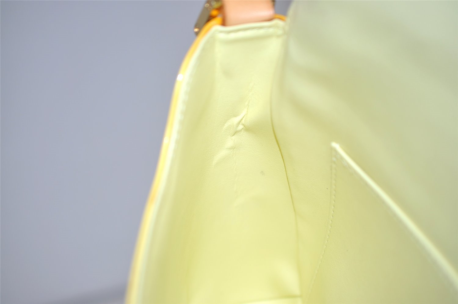 Auth Louis Vuitton Vernis Thompson Street Shoulder Bag Yellow M91071 LV 0780J