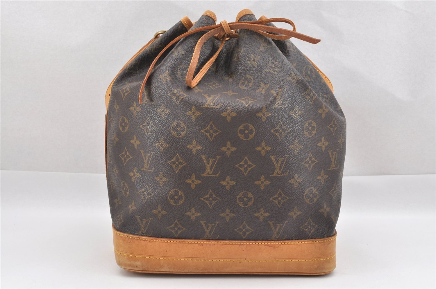 Authentic Louis Vuitton Monogram Noe Shoulder Drawstring Bag M42224 LV 0787J