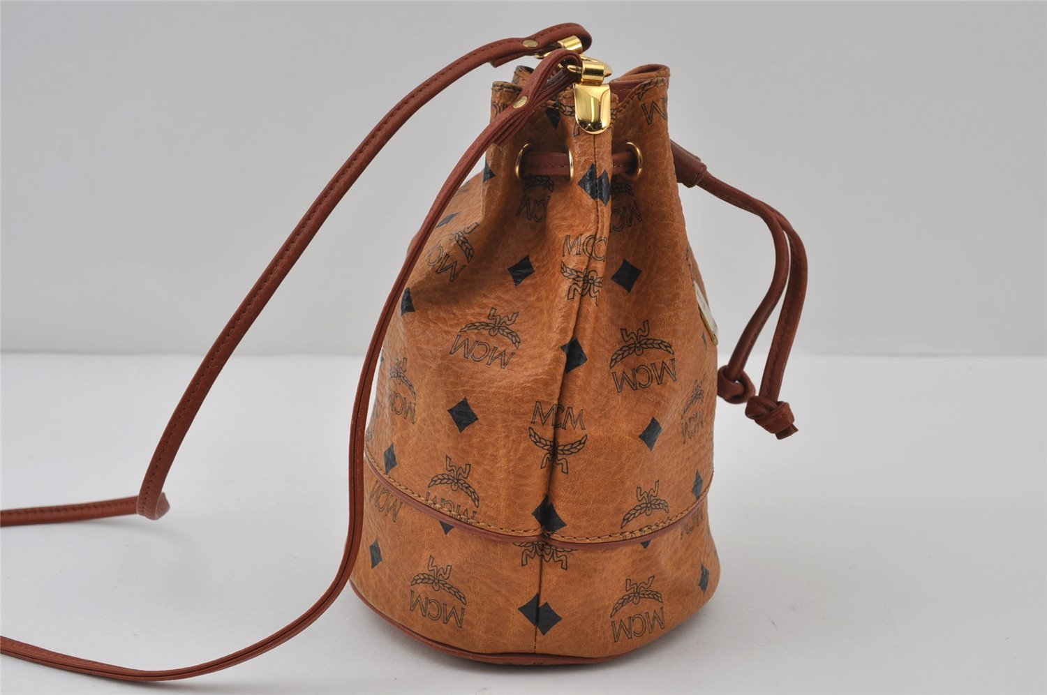 Authentic MCM Visetos Leather Shoulder Cross Body Drawstring Bag Brown 0791J