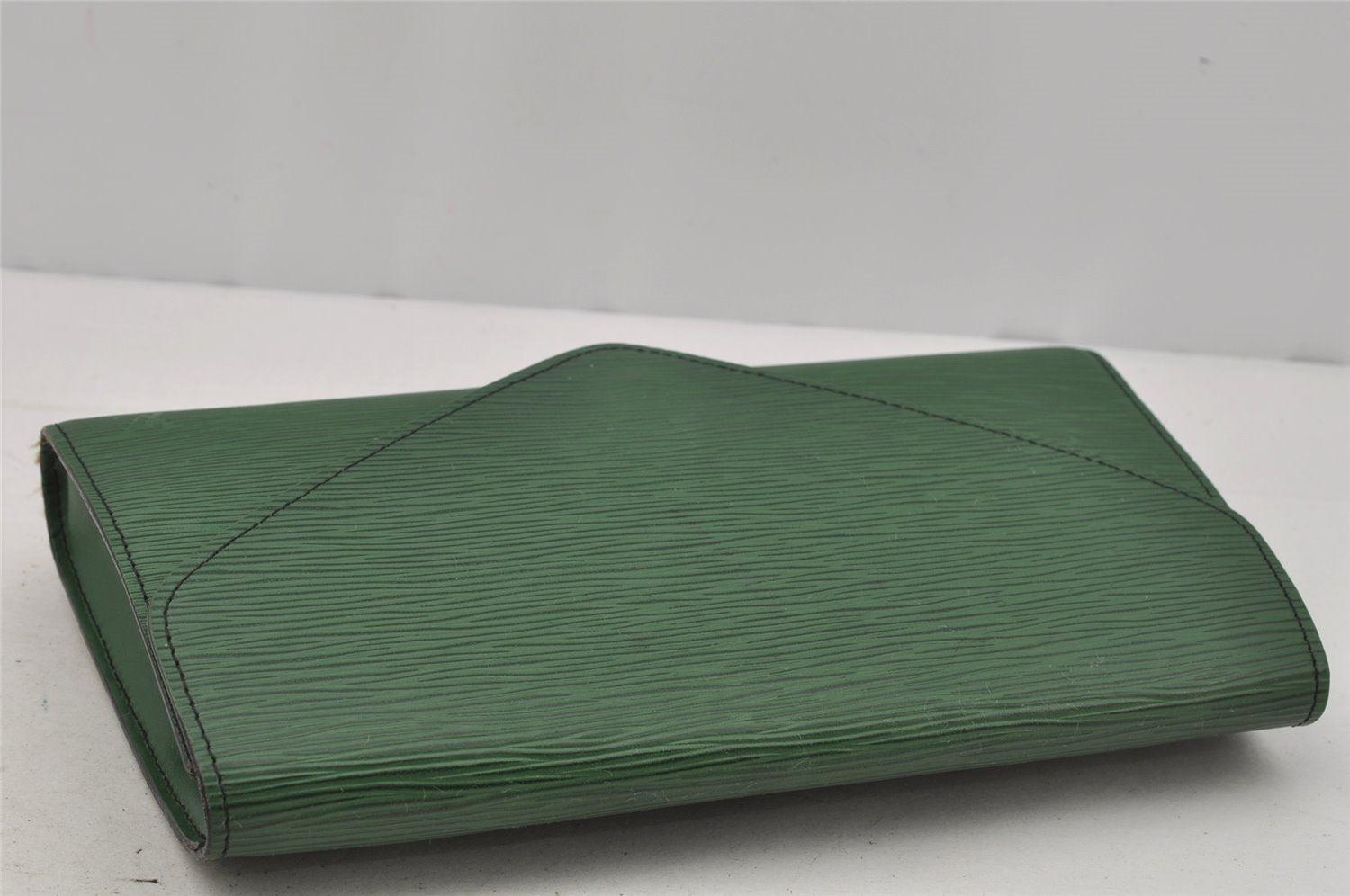 Authentic Louis Vuitton Epi Arts Deco Clutch Bag Green M52644 LV 0805J