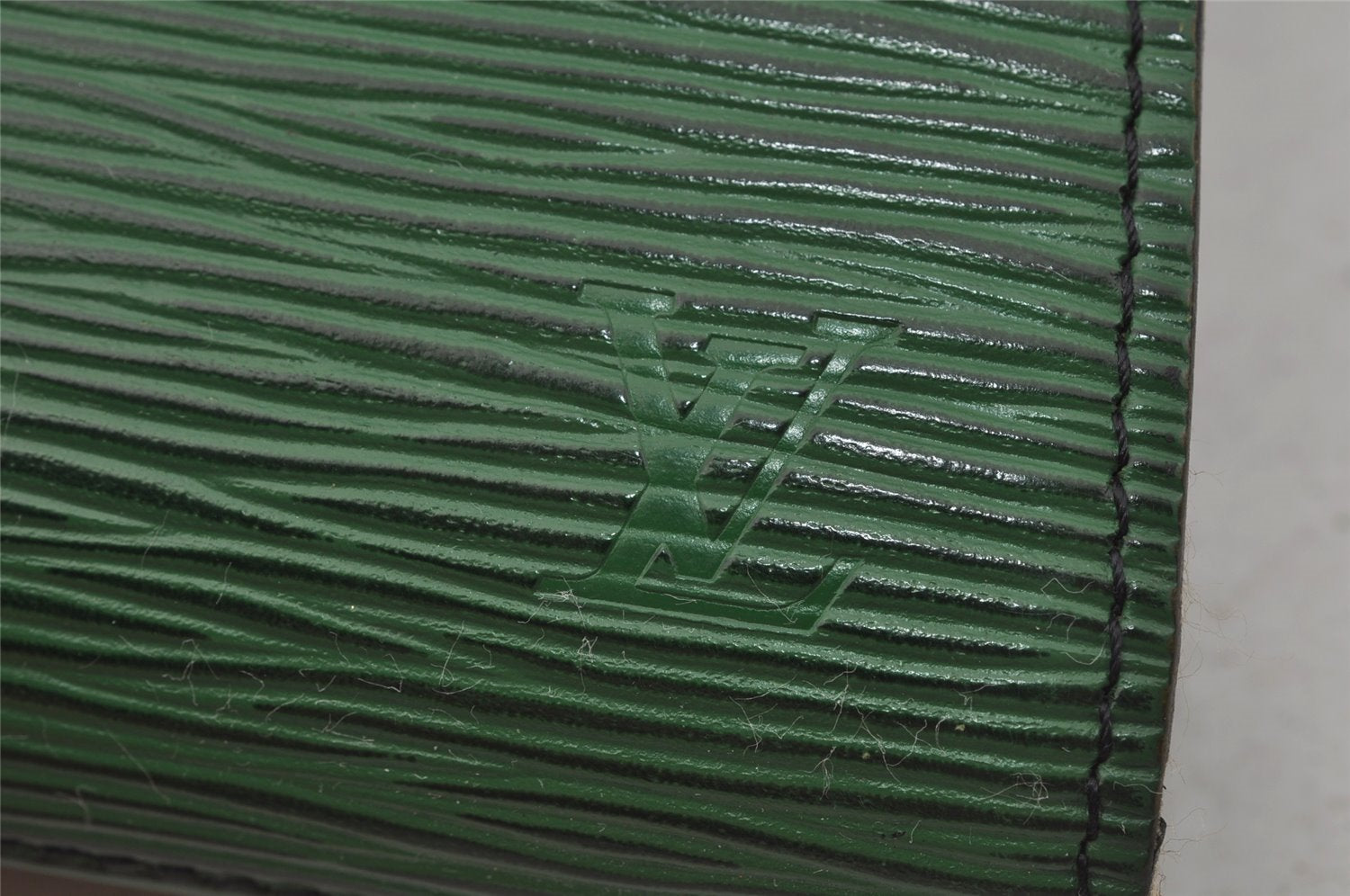 Authentic Louis Vuitton Epi Arts Deco Clutch Bag Green M52644 LV 0805J