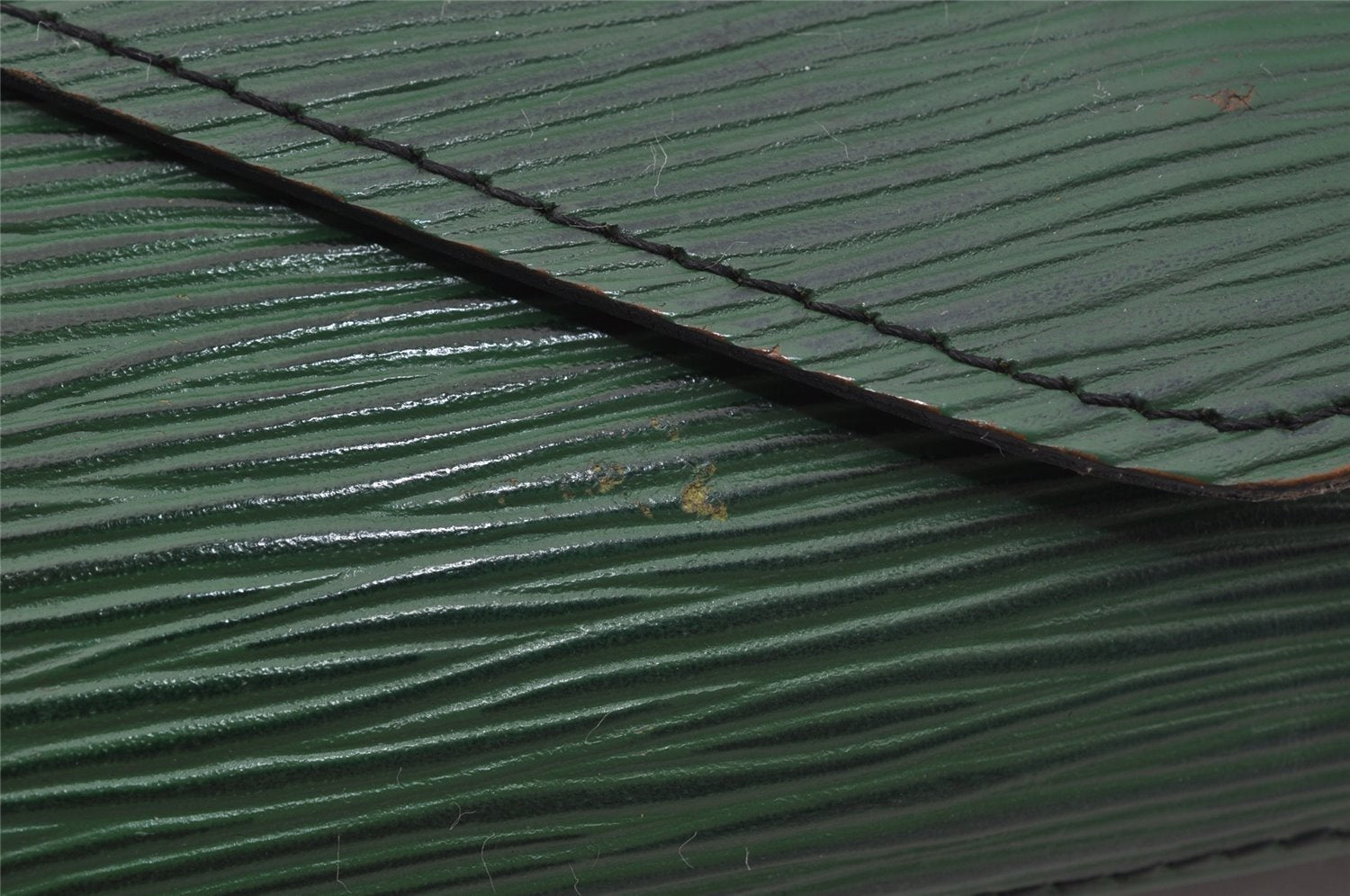 Authentic Louis Vuitton Epi Arts Deco Clutch Bag Green M52644 LV 0805J