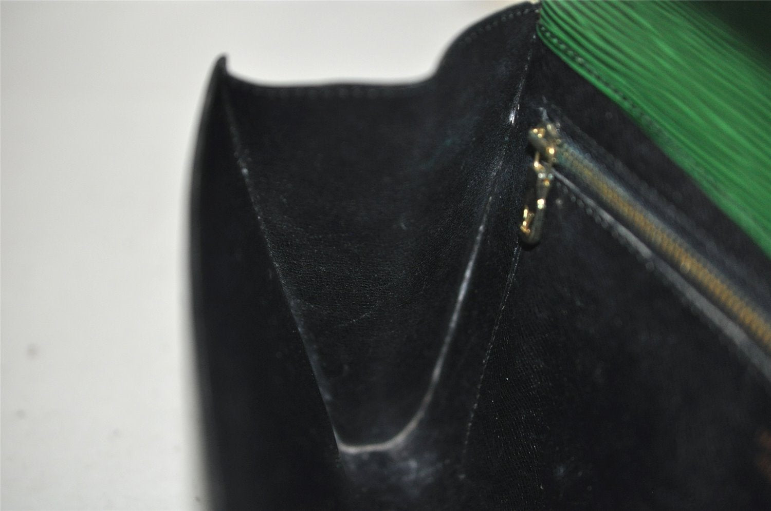 Authentic Louis Vuitton Epi Arts Deco Clutch Bag Green M52644 LV 0805J