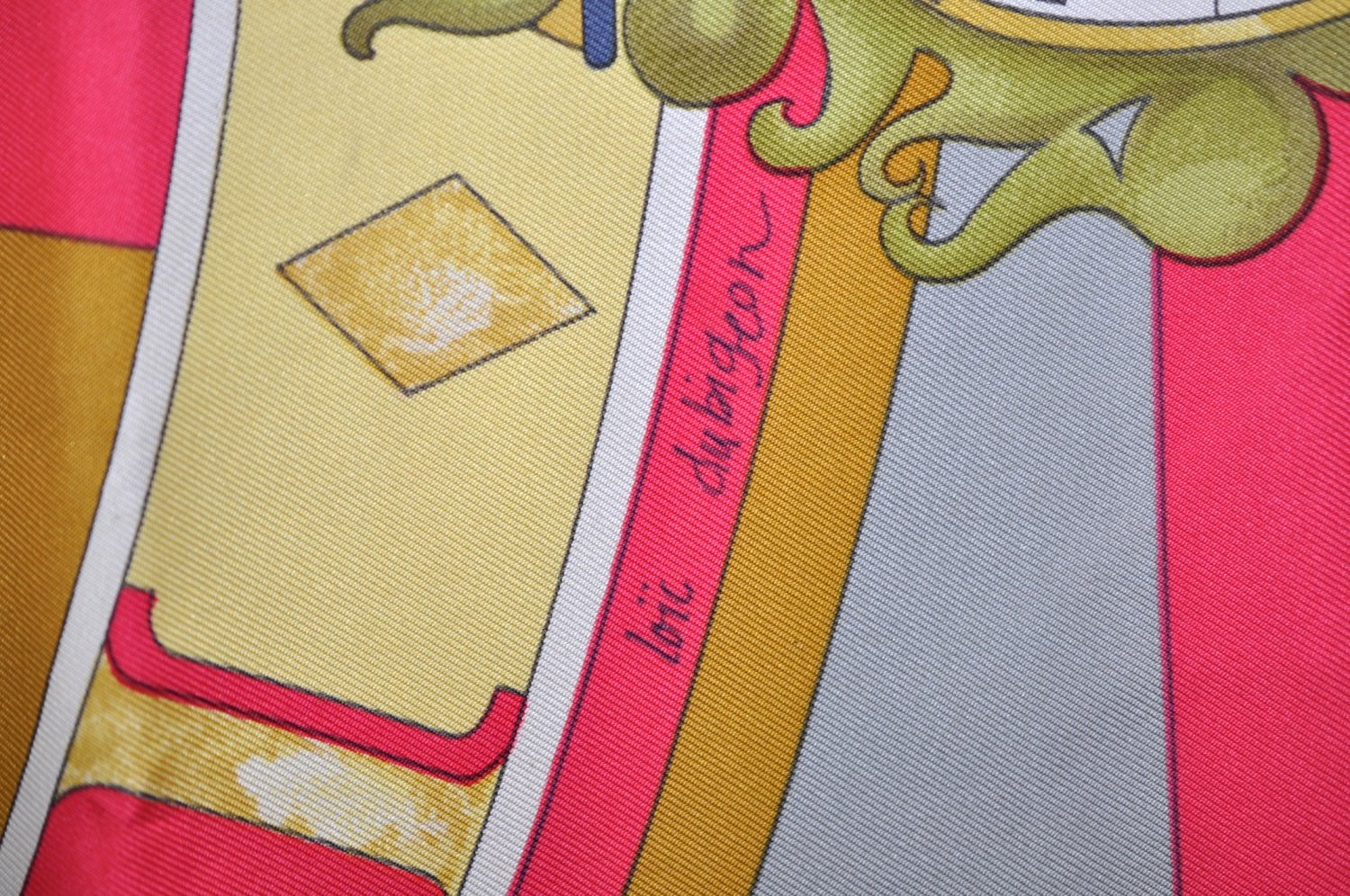 Authentic HERMES Carre 90 Scarf 