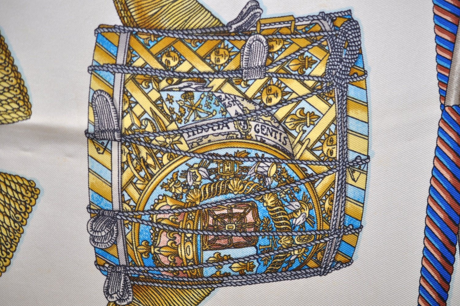 Authentic HERMES Carre 90 Scarf 