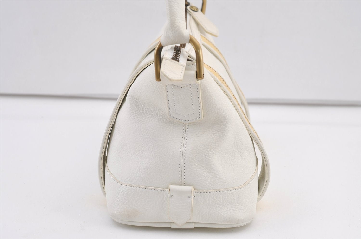 Authentic BURBERRY Vintage Leather Shoulder Hand Bag Purse White 0824K