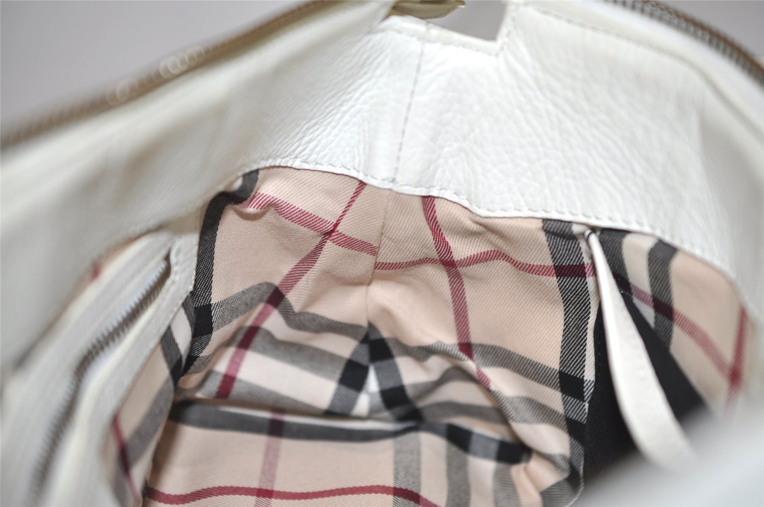 Authentic BURBERRY Vintage Leather Shoulder Hand Bag Purse White 0824K