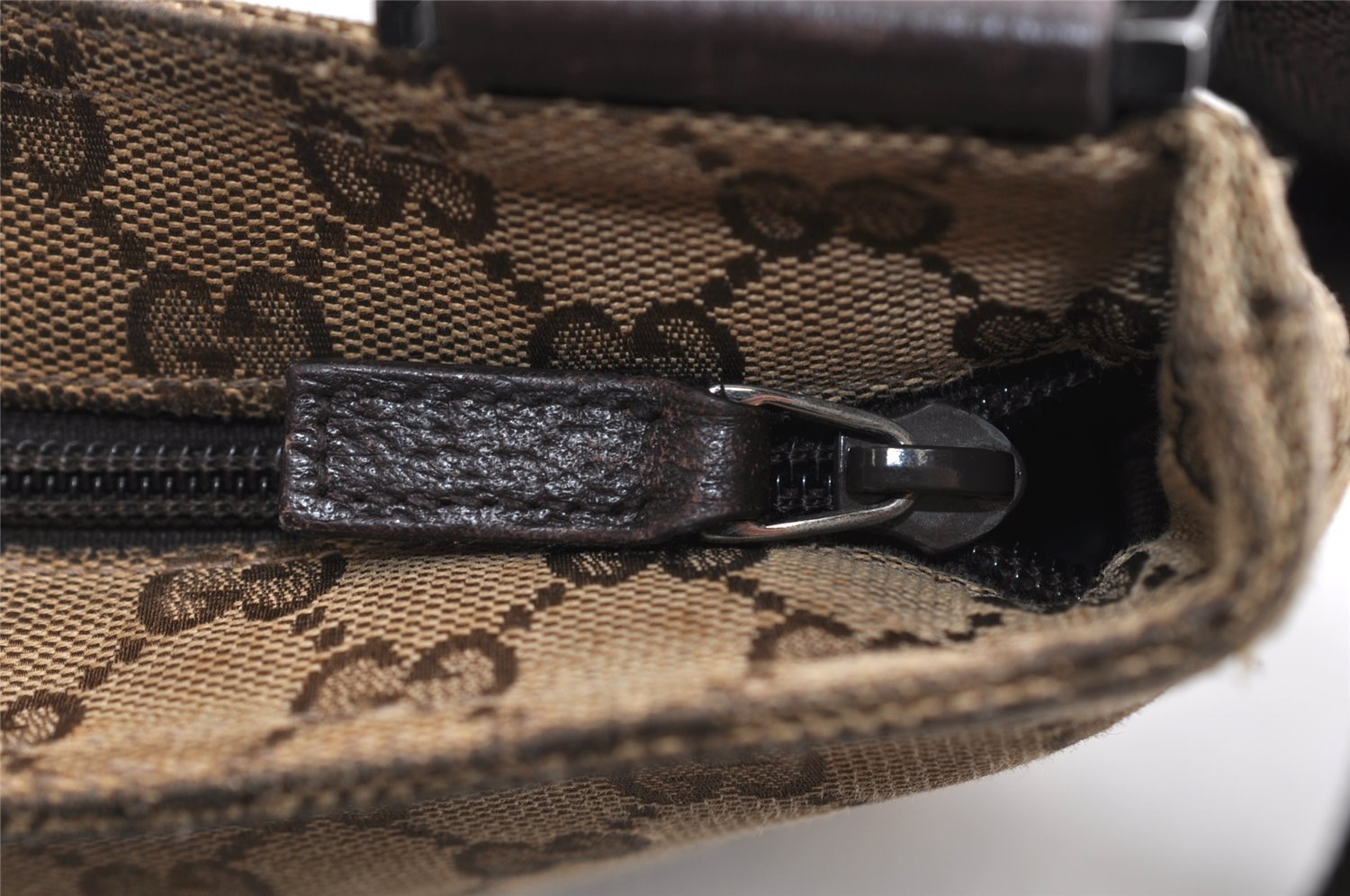 Authentic GUCCI Shoulder Cross Body Bag GG Canvas Leather 256100 Brown 0835K