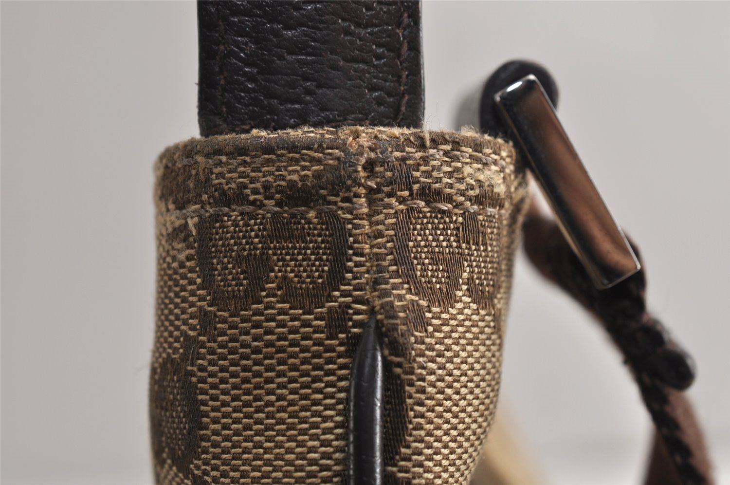 Authentic GUCCI Shoulder Cross Body Bag GG Canvas Leather 256100 Brown 0835K