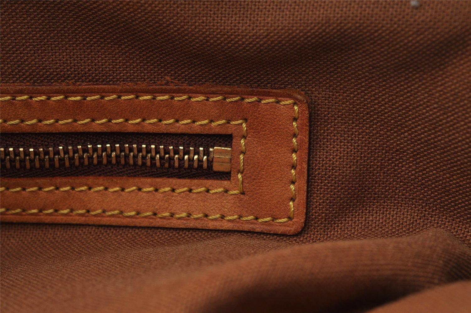 Authentic Louis Vuitton Monogram Cabas Mezzo Shoulder Tote Bag M51151 LV 0837I