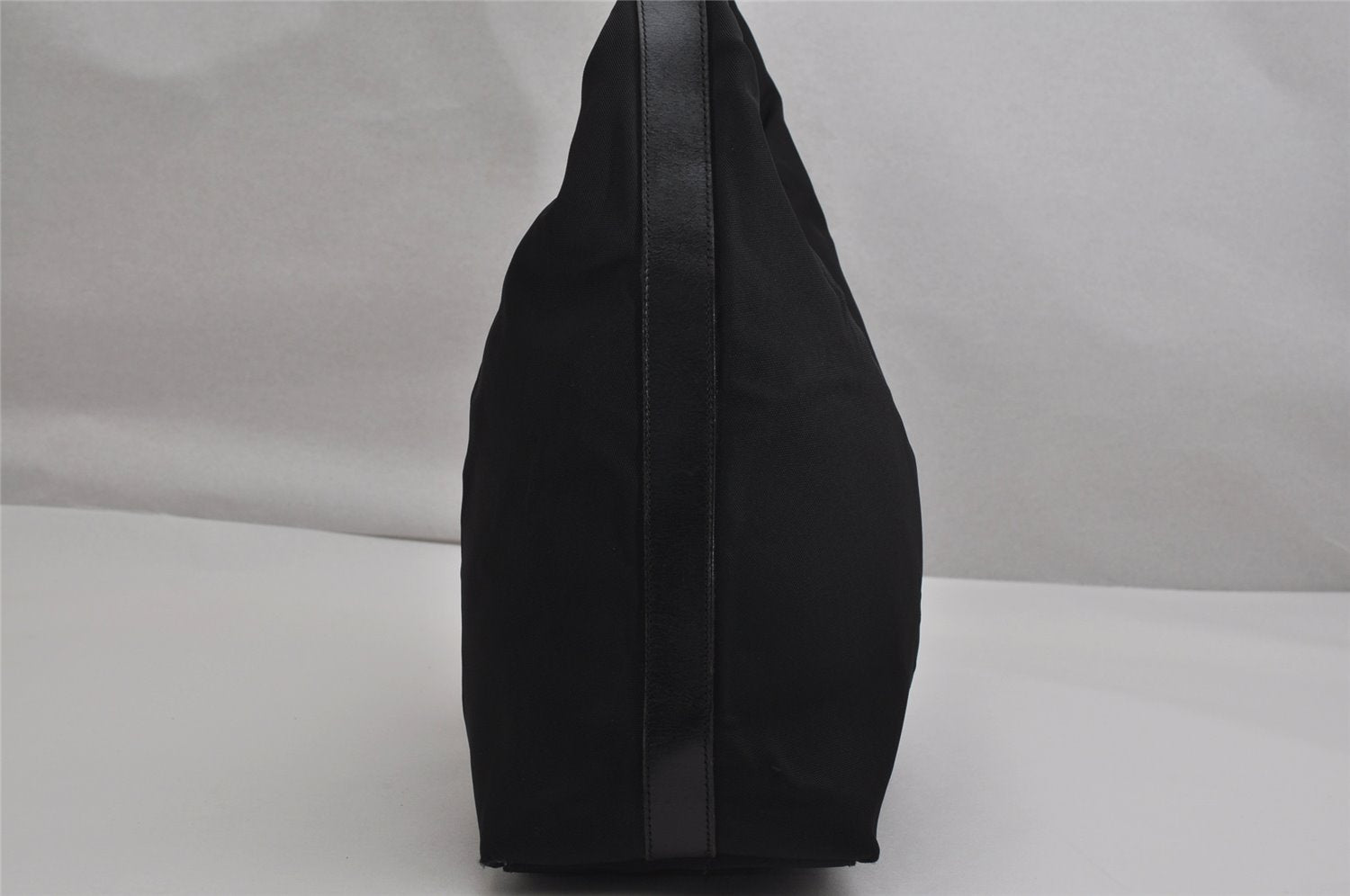 Authentic GUCCI Vintage Shoulder Bag Nylon Leather Black 0840K