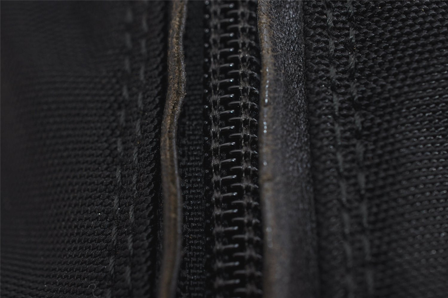 Authentic GUCCI Vintage Shoulder Bag Nylon Leather Black 0840K