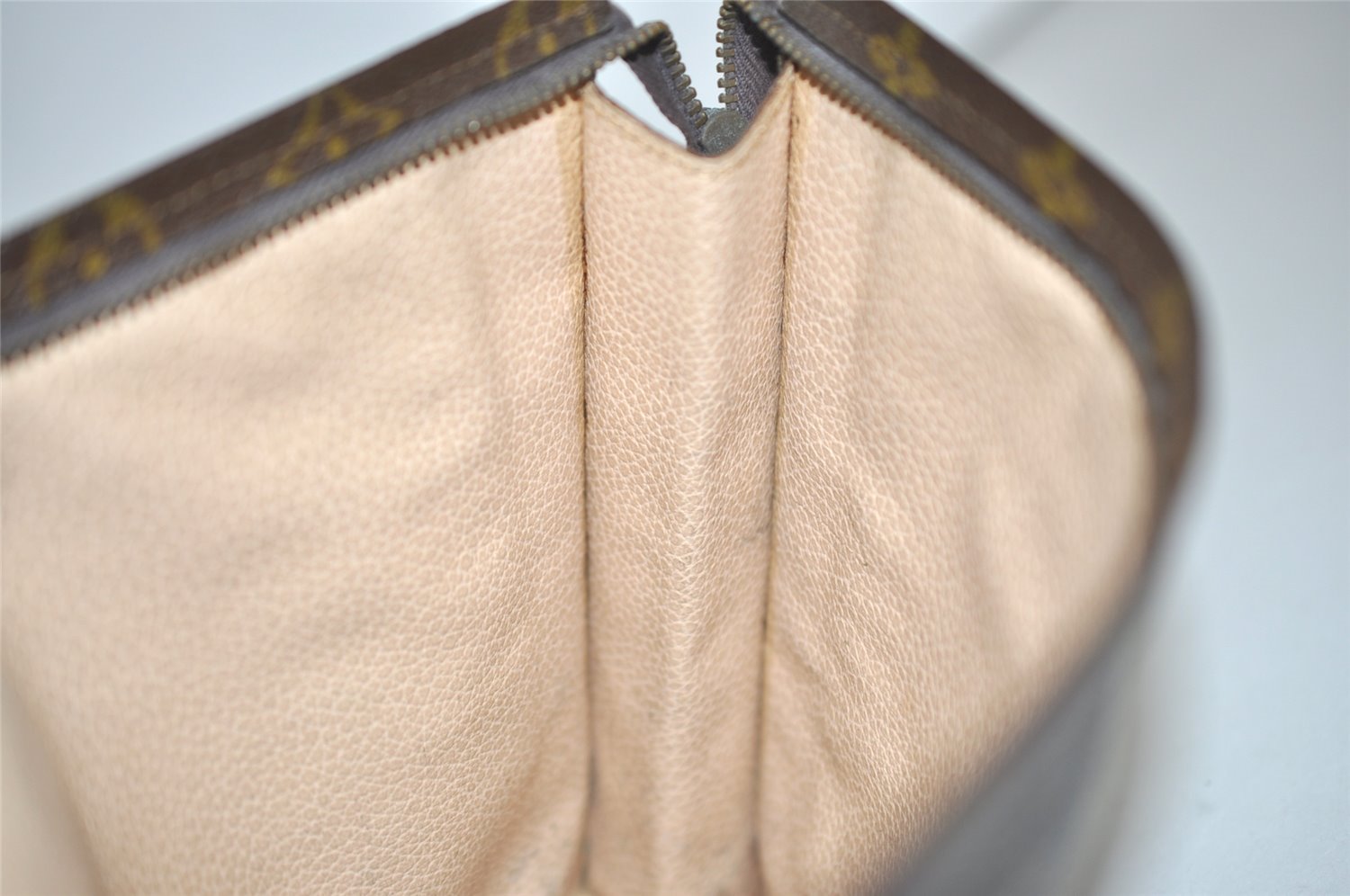 Auth Louis Vuitton Monogram Poche Toilette 26 Cosmetics Pouch Old Model LV 0841J