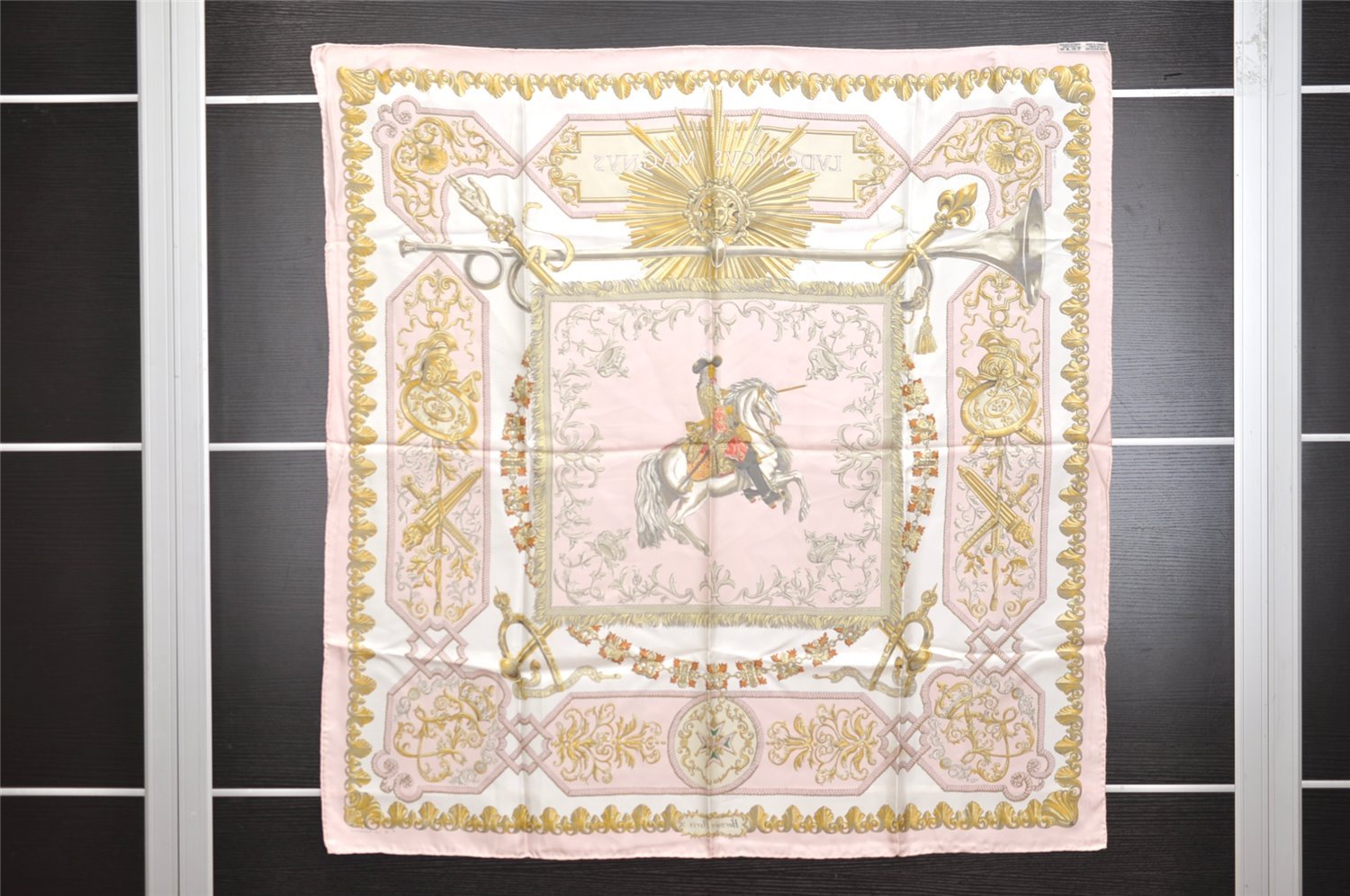 Authentic HERMES Carre 90 Scarf 