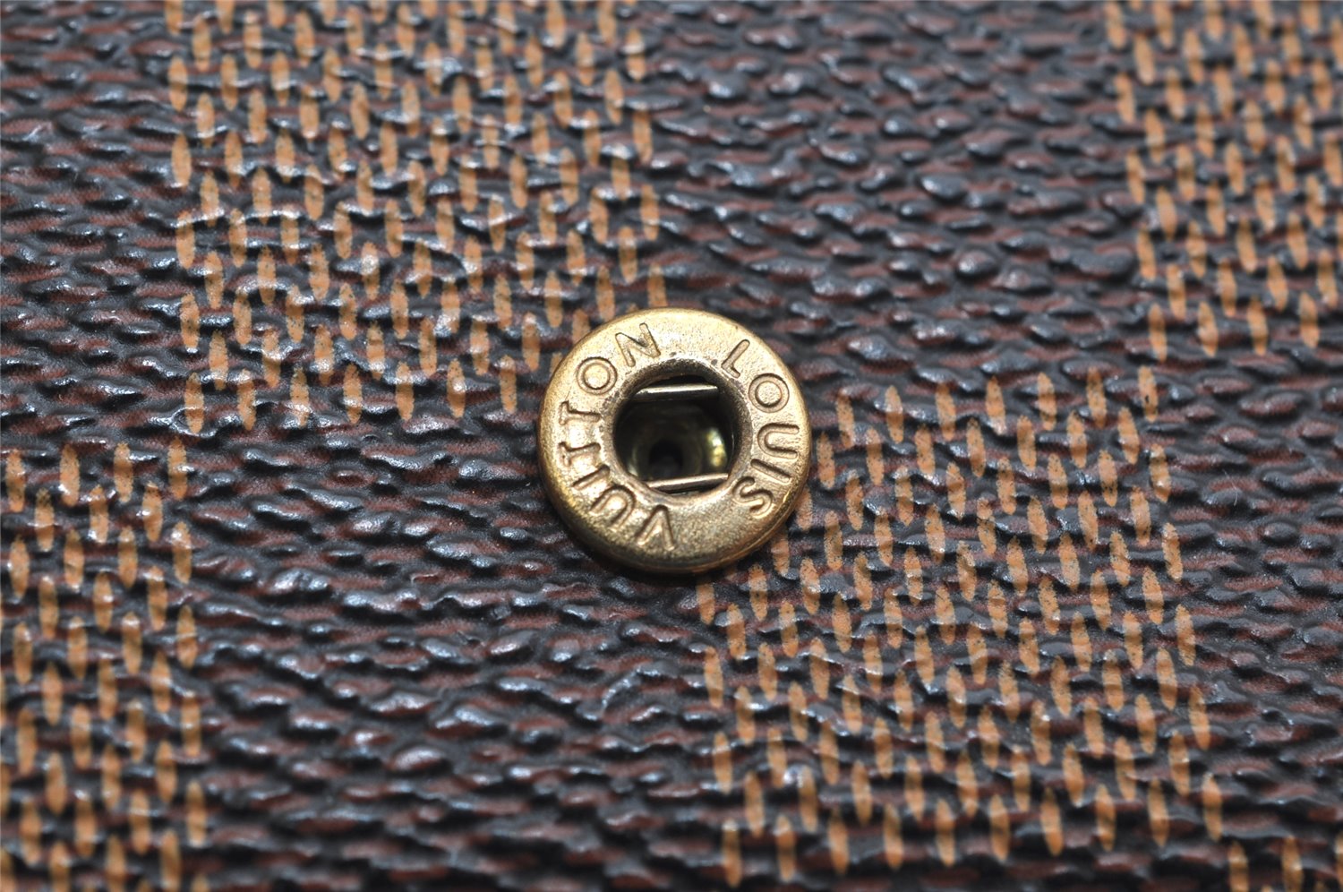 Authentic Louis Vuitton Damier Multicles 4 Key Case Holder N62631 LV 0849K