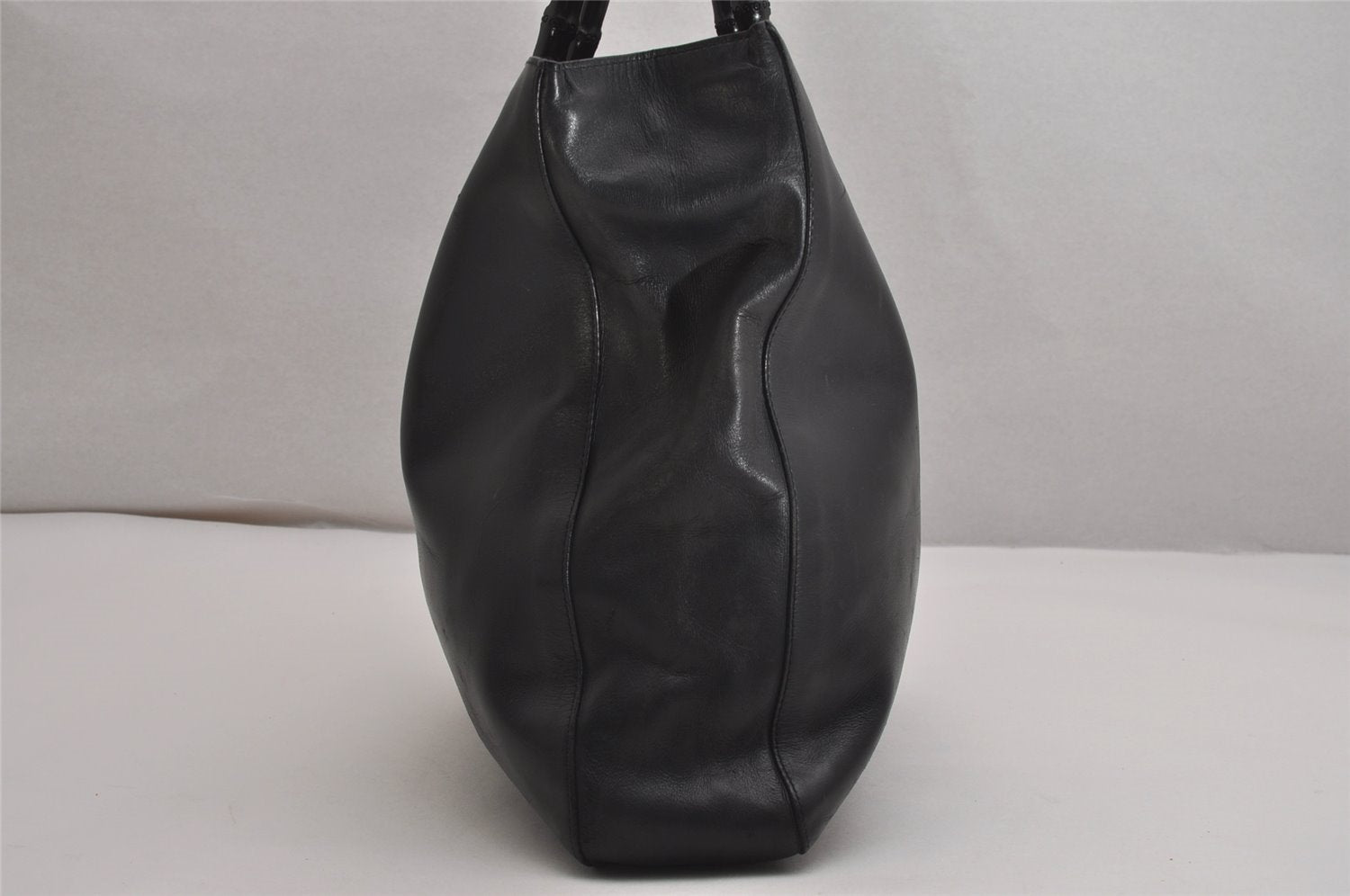 Authentic GUCCI Vintage Bamboo Shoulder Hand Bag Leather Black 0857J