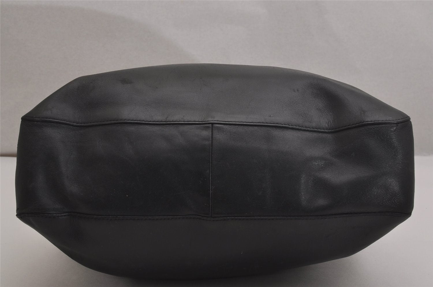 Authentic GUCCI Vintage Bamboo Shoulder Hand Bag Leather Black 0857J