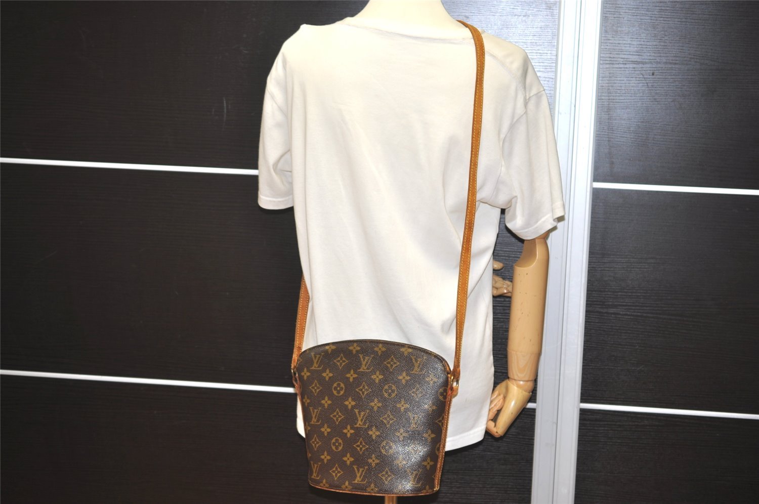 Authentic Louis Vuitton Monogram Drouot Shoulder Cross Body Bag M51290 LV 0858I