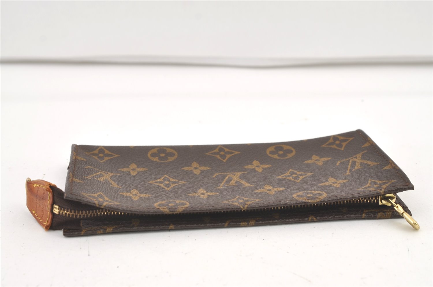 Authentic Louis Vuitton Monogram Pouch For Bucket GM LV 0860K