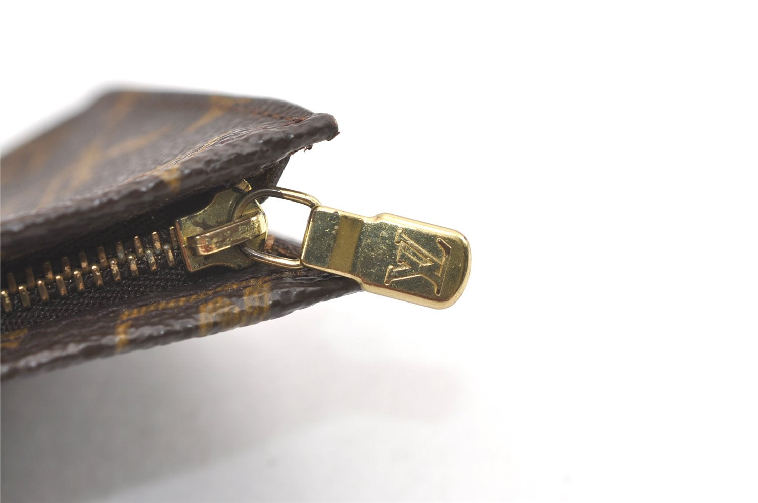 Authentic Louis Vuitton Monogram Pouch For Bucket GM LV 0860K