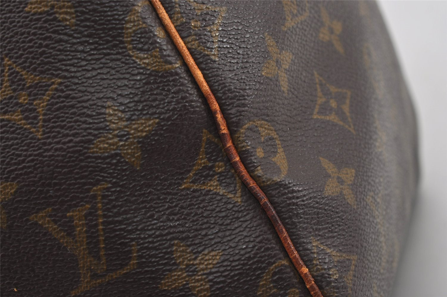 Authentic Louis Vuitton Monogram Keepall 55 Travel Boston Bag M41424 LV 0863I