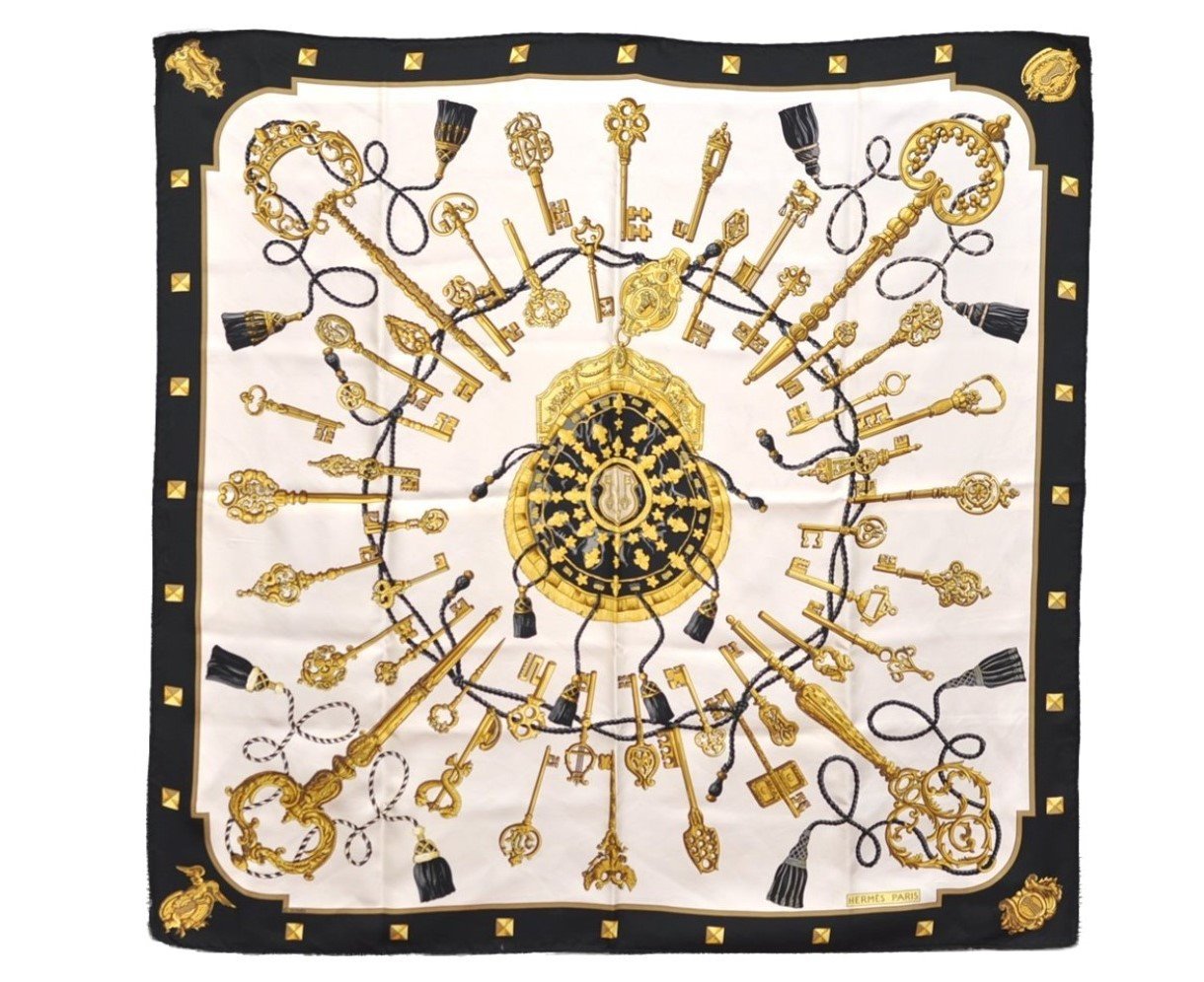 Authentic HERMES Carre 90 Scarf 