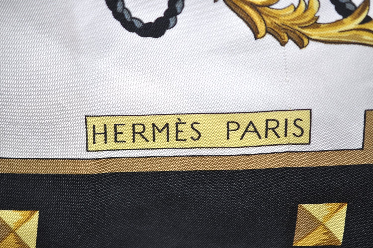 Authentic HERMES Carre 90 Scarf 