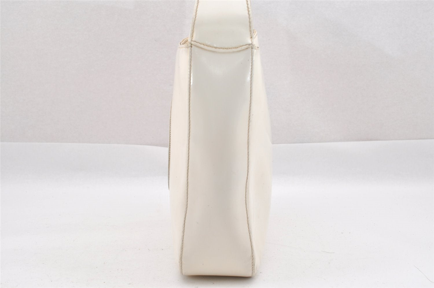 Authentic GUCCI Vintage SOHO Shoulder Hand Bag Purse Enamel White Junk 0865J