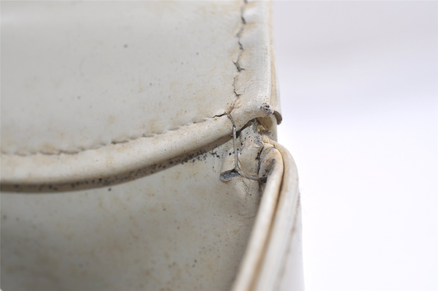 Authentic GUCCI Vintage SOHO Shoulder Hand Bag Purse Enamel White Junk 0865J