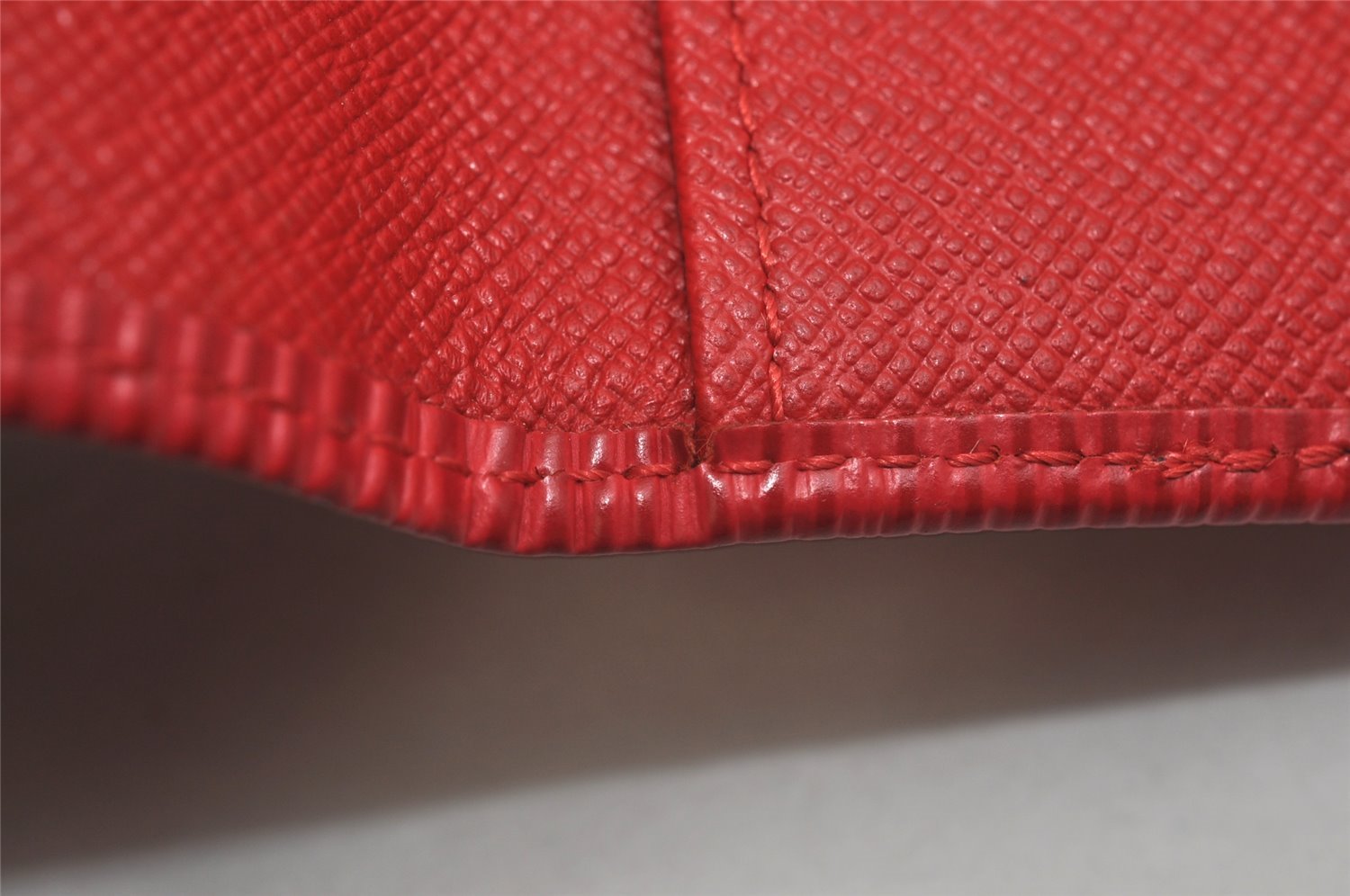 Authentic Louis Vuitton Epi Multicles 4 Key Case Red M63827 LV 0865K