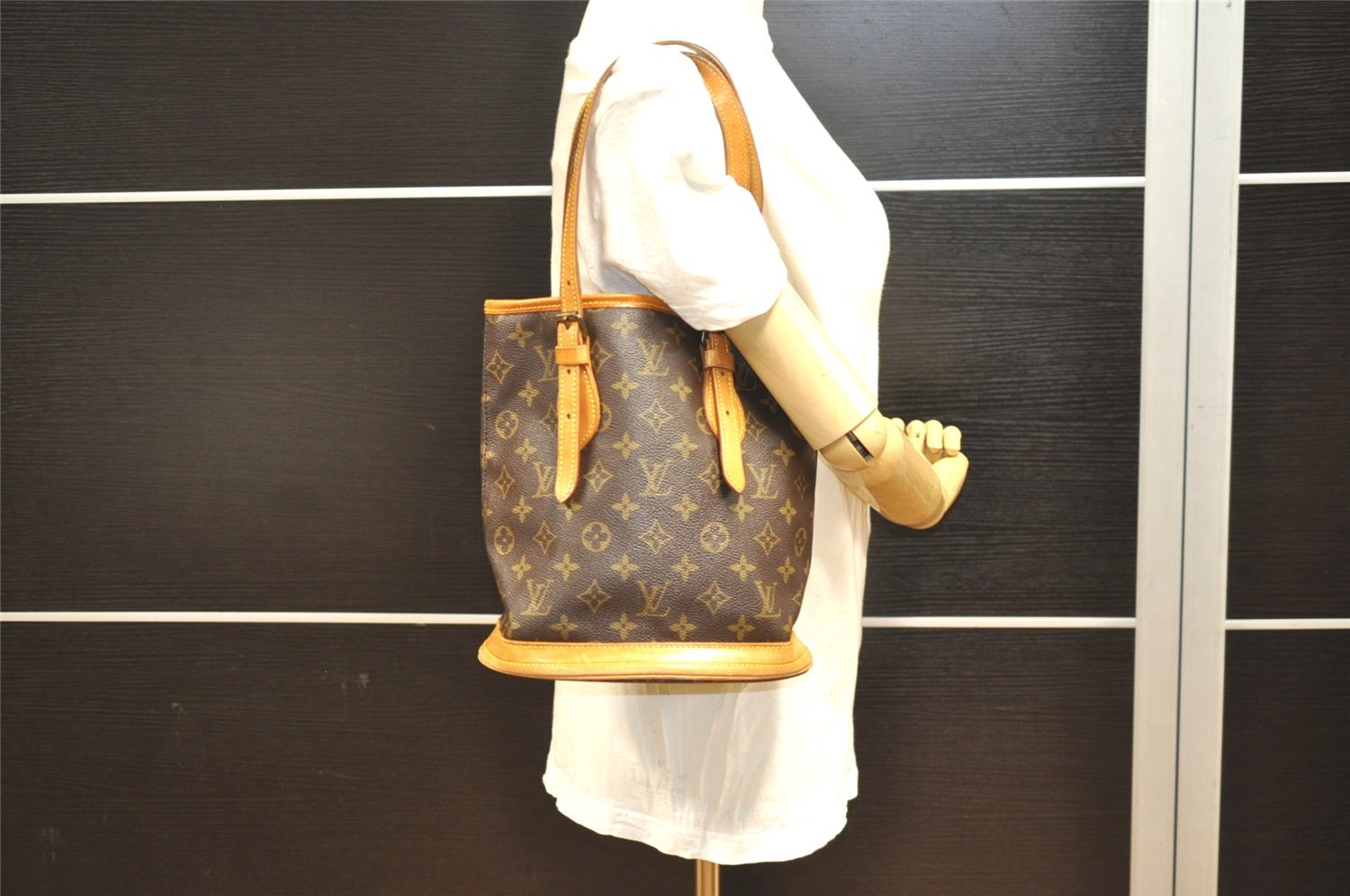Authentic Louis Vuitton Monogram Bucket PM Shoulder Tote Bag M42238 Junk 0872I