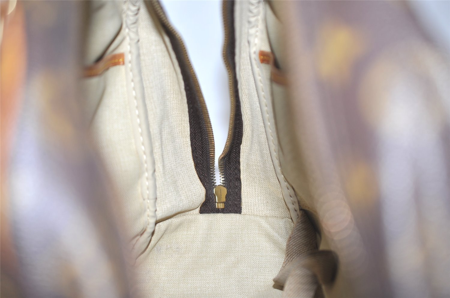 Authentic Louis Vuitton Monogram Deauville Hand Bag M47270 LV 0882J