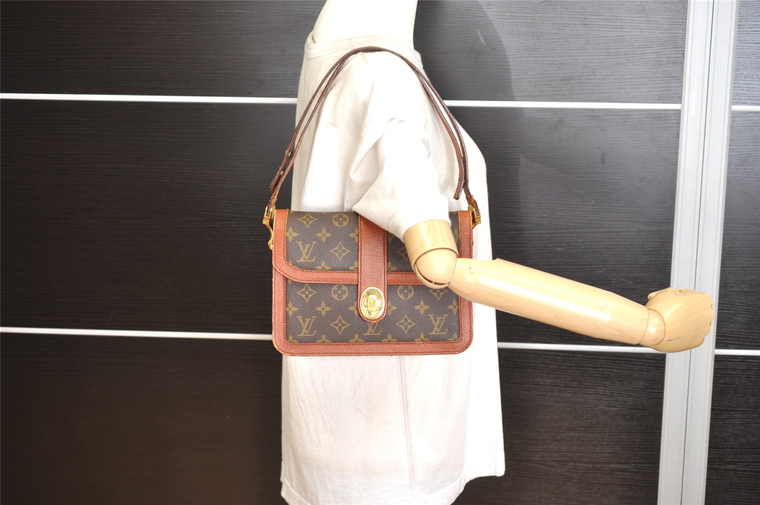 Authentic Louis Vuitton Monogram Sac Vendome Shoulder Bag M51414 LV 0885K
