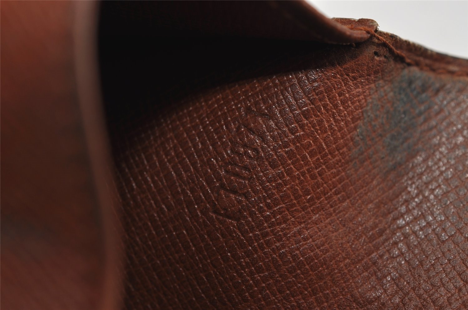 Authentic Louis Vuitton Monogram Multicles 6 Six Hooks Key Case M62630 LV 0887J