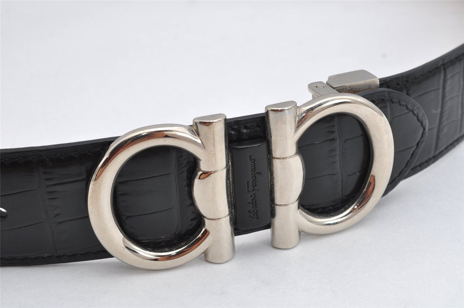 Authentic Salvatore Ferragamo Gancini Belt Leather Size 36.4-40.2