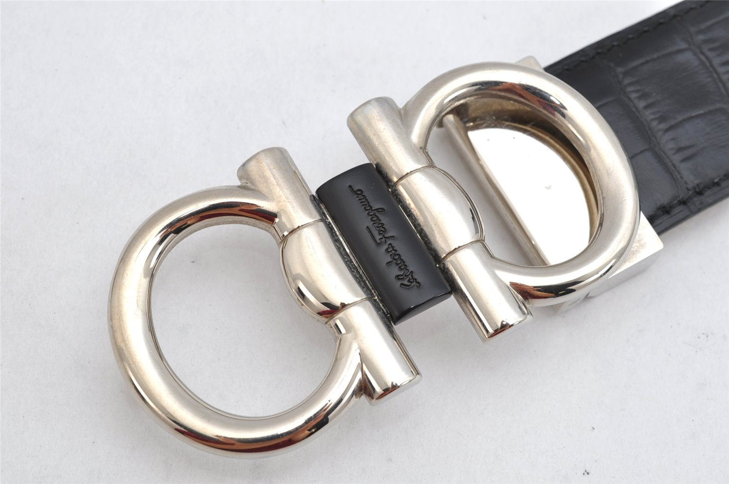 Authentic Salvatore Ferragamo Gancini Belt Leather Size 36.4-40.2