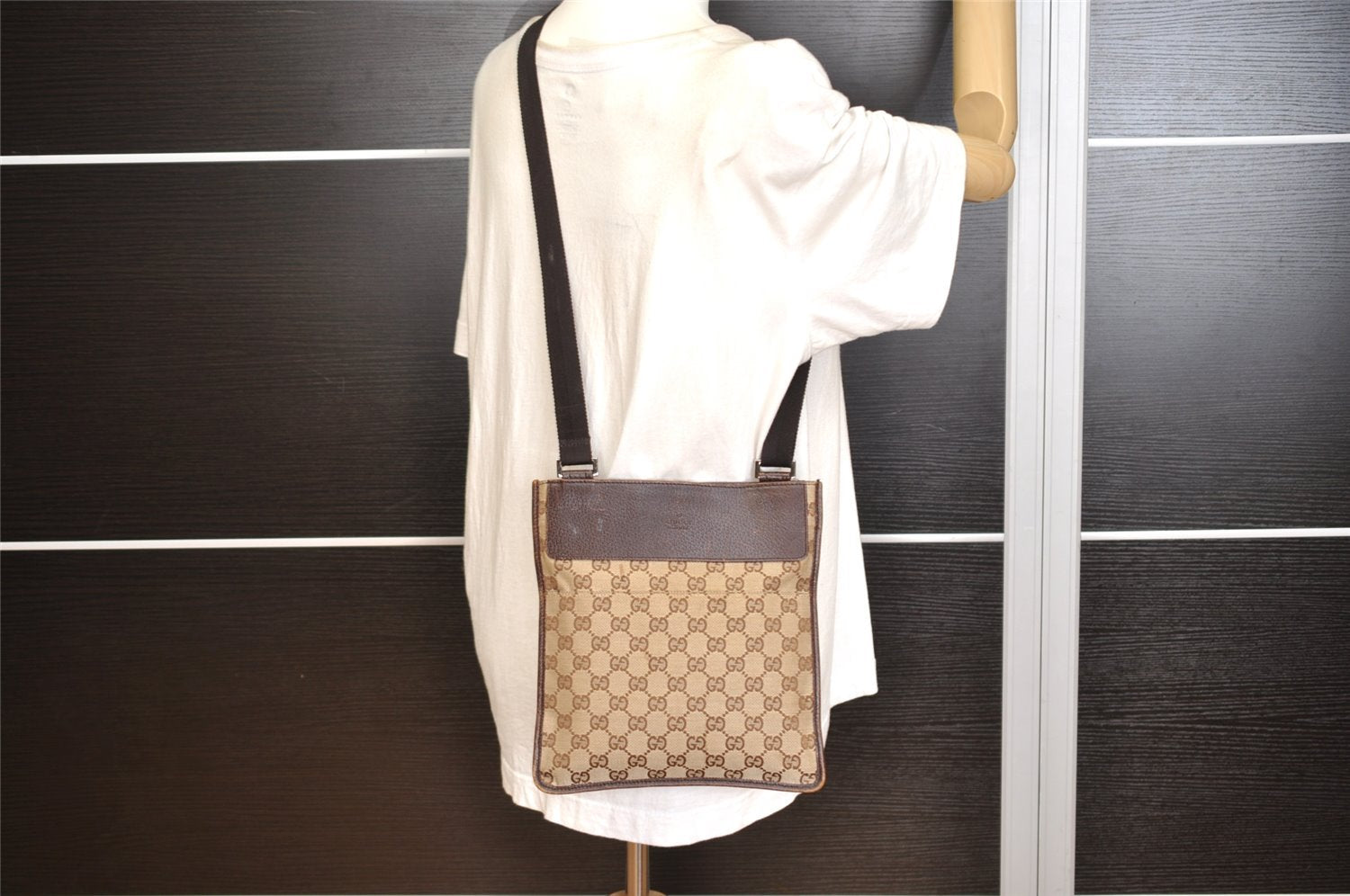 Authentic GUCCI Shoulder Cross Body Bag GG Canvas Leather 27639 Brown 0893K