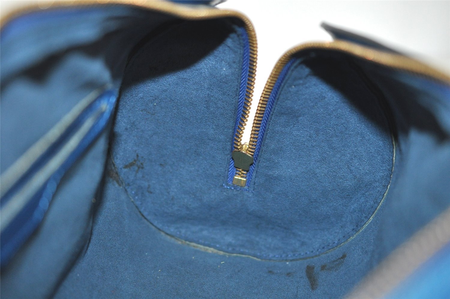 Authentic Louis Vuitton Epi Soufflot Hand Bag Blue M52225 LV 0897I