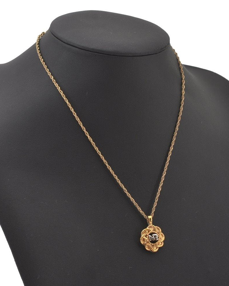 Authentic NINA RICCI Vintage Gold Tone Rope Motif Chain Pendant Necklace 0897J