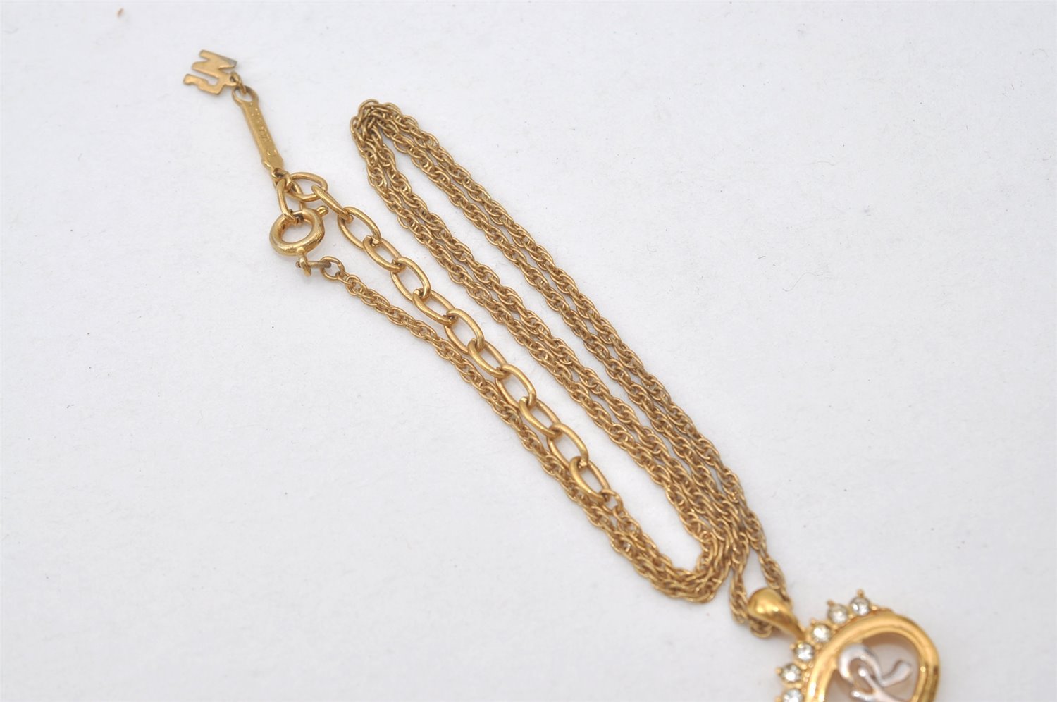 Authentic NINA RICCI Vintage Gold Tone Rhinestone Chain Pendant Necklace 0906J